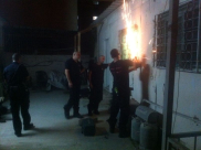  يافا: طواقم الانقاذ تقتحم شقة سكنية في شارع "رابينو يروحام" بعد شكوك بوجود جثة 